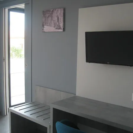 Residences Santa Vittoria דירה *