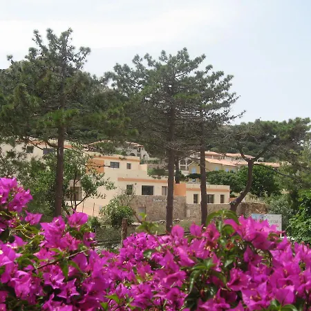 Residences Santa Vittoria דירה *